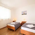 My Dalmatia - Nekic With Private Swimming Pool And Sea View 펜션 마슬레니차