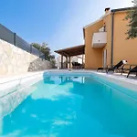 My Dalmatia - Nekic With Private Swimming Pool And Sea View 펜션