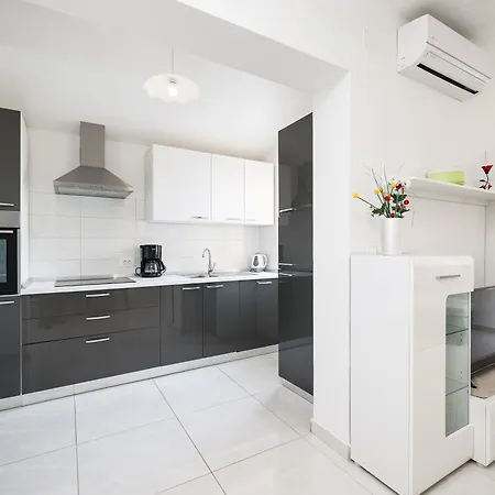 Дом отдыха My Dalmatia - Nekic With Private Swimming Pool And Sea View